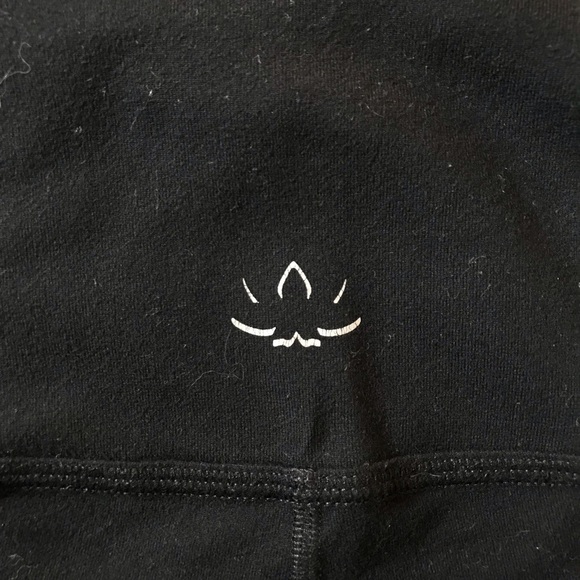 Beyond Yoga Mesh Panel Leggings - Picture 3 of 4